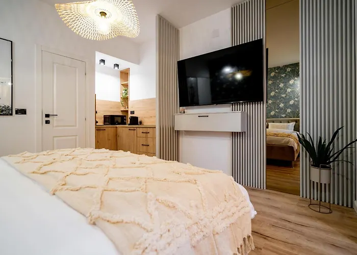 Ultracentral Coziness: Modern On Calea Victoriei *