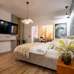 Ultracentral Coziness: Modern On Calea Victoriei Apartament *