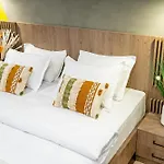 Ultracentral Coziness: Modern On Calea Victoriei *
