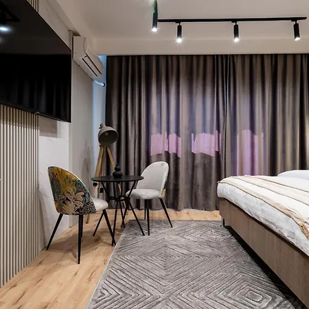 Ultracentral Coziness: Modern On Calea Victoriei Apartment *