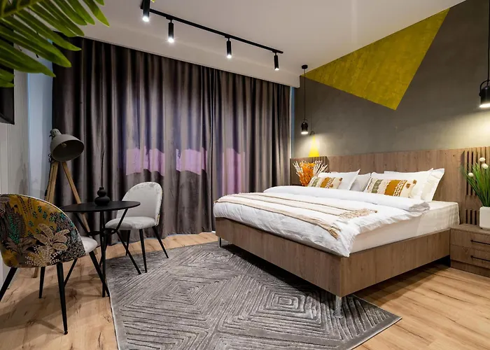 Ultracentral Coziness: Modern On Calea Victoriei