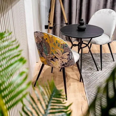 Ultracentral Coziness: Modern On Calea Victoriei Appartement