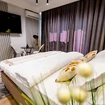 Ultracentral Coziness: Modern On Calea Victoriei *
